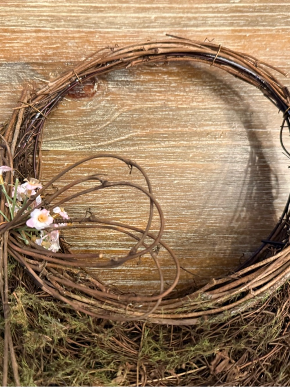 RUSTIC FARMHOUSE WOVEN MOSS & FLORAL HANGING BASKET - Picture 4 of 7